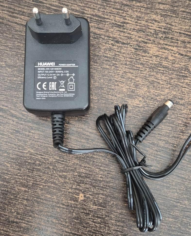 Kaliteli 12V 1A Adaptor