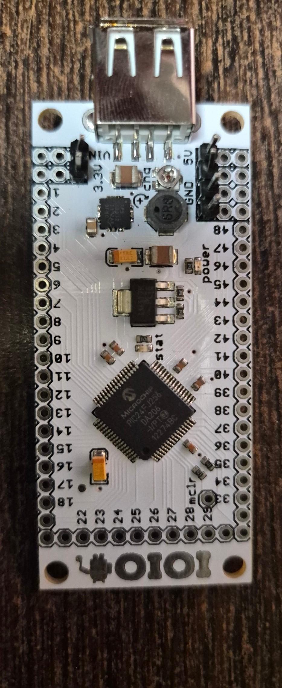 Ioıo PIC24FJ256DA206 USB Dev Kit